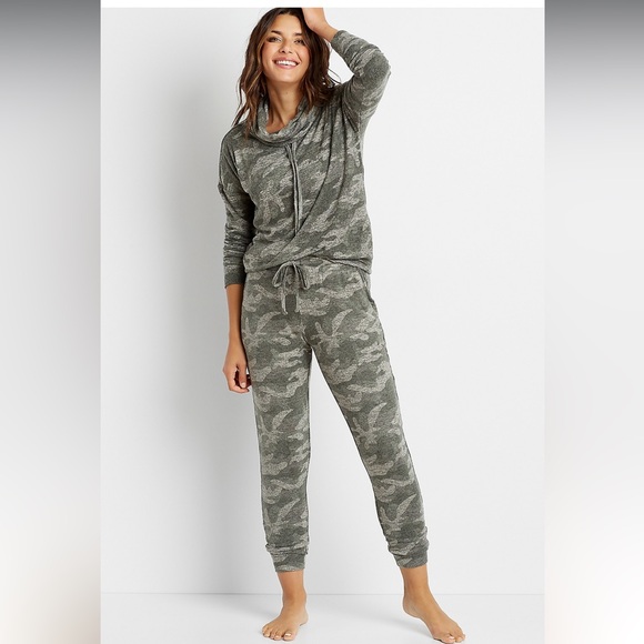 Camo Super Soft Cozy Jogger Pant - Picture 1 of 9